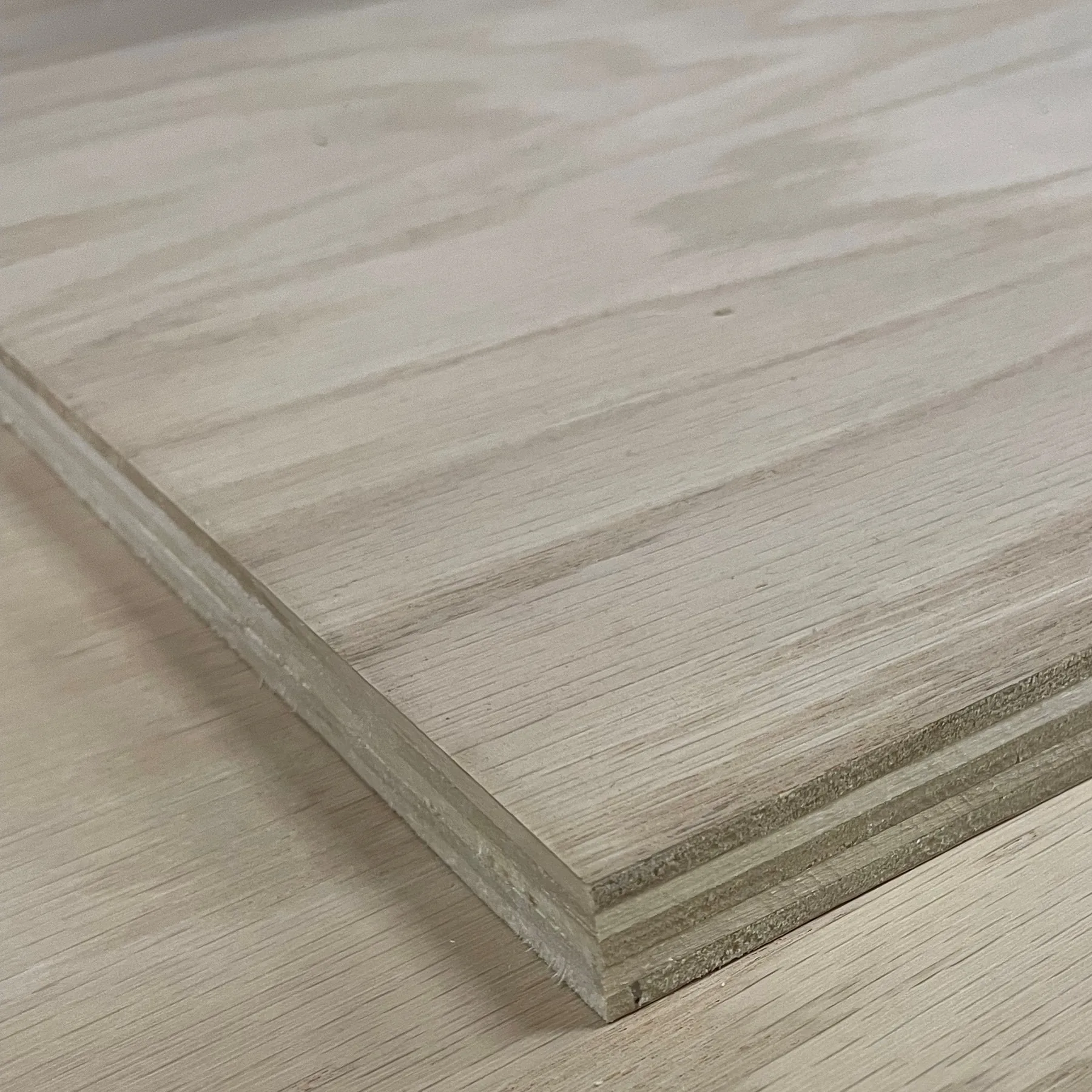 Oak Plywood material sample